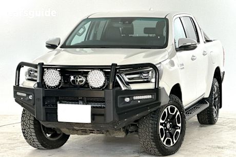 White 2021 Toyota Hilux Ute Tray SR5 4X4