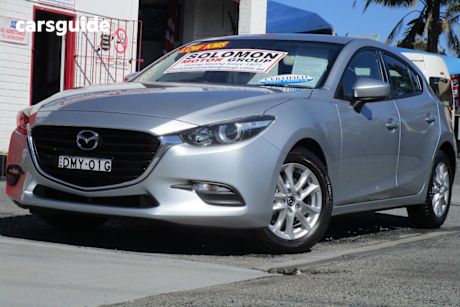 Silver 2016 Mazda 3 Hatchback Neo