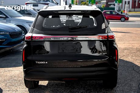 Black 2025 Chery Tiggo 4 SUV URBAN F