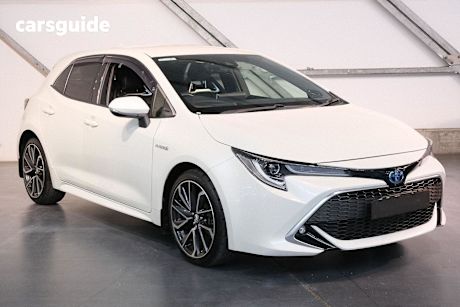White 2019 Toyota Corolla Hatch ZR HYBRID F