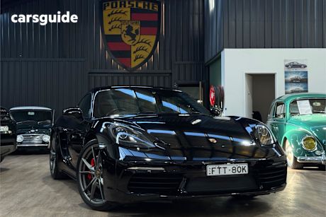 Black 2018 Porsche 718 Coupe CAYMAN R