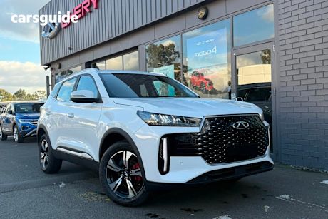 White 2025 Chery Tiggo 4 SUV URBAN F
