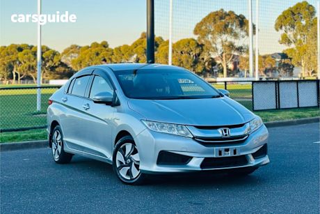 Silver 2017 Honda Grace Sedan HYBRID LX