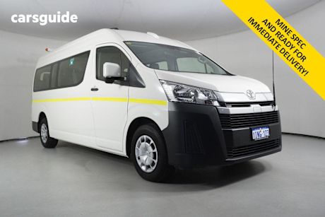White 2023 Toyota HiAce Bus Slwb Commuter (12 Seats)