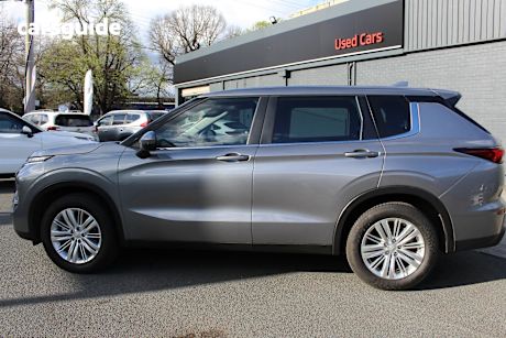 Grey 2022 Mitsubishi Outlander SUV ES 4X4