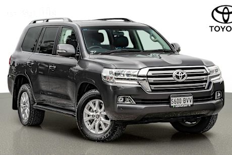 Grey 2018 Toyota Landcruiser SUV VX 4X4