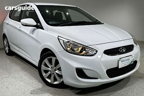 White 2019 Hyundai Accent Hatch SPORT F