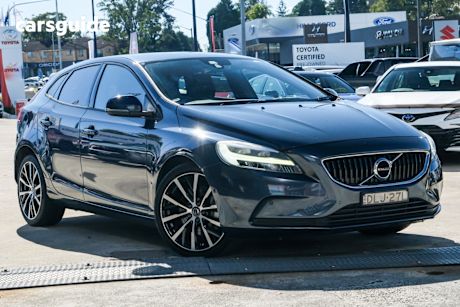 Blue 2016 Volvo V40 Hatch T3 MOMENTUM F