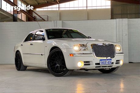 White 2010 Chrysler 300C Sedan 5.7 Hemi V8