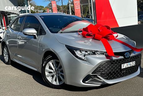 Silver 2024 Toyota Corolla Hatch ASCENT SPORT HYBRID F