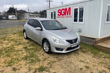 Silver 2015 Nissan Pulsar Hatchback St
