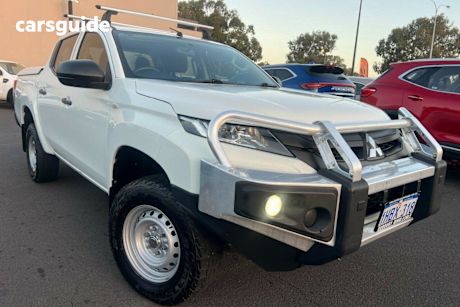 White 2020 Mitsubishi Triton Double Cab Pick Up Glx (4X4)