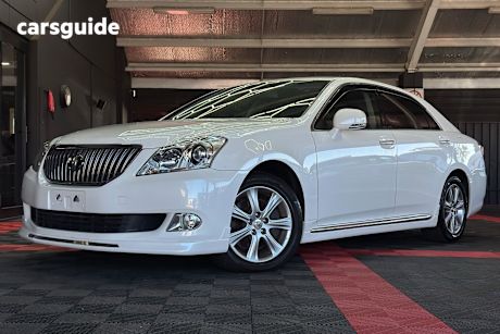 White 2010 Toyota Crown Sedan MAJESTA C TYPE 4DR SEDAN 8SP AUTO 4.6I
