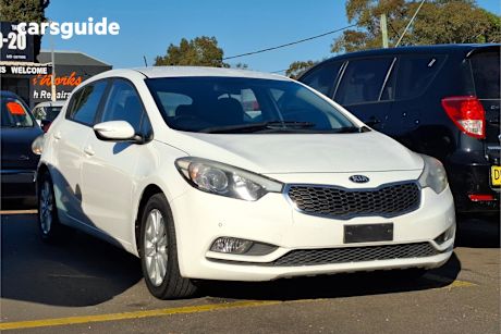White 2015 Kia Cerato Hatch S F
