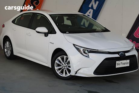 White 2022 Toyota Corolla Sedan ASCENT SPORT HYBRID F