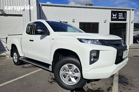 White 2022 Mitsubishi Triton Club Cab Pickup Glx+ (4X4)