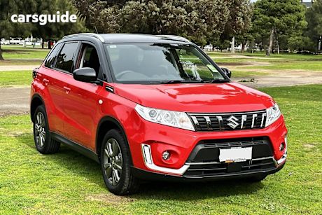 Red 2023 Suzuki Vitara SUV TURBO F