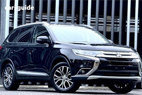 Black 2015 Mitsubishi Outlander Wagon Ls (4X4)