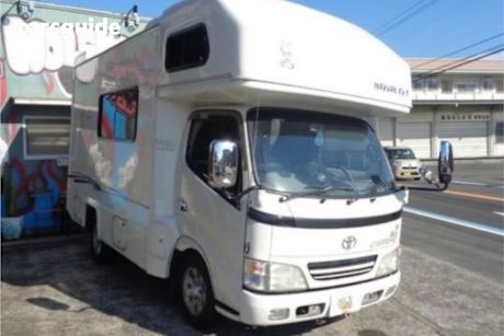 White 2001 Toyota CAMROAD LY230 Commercial
