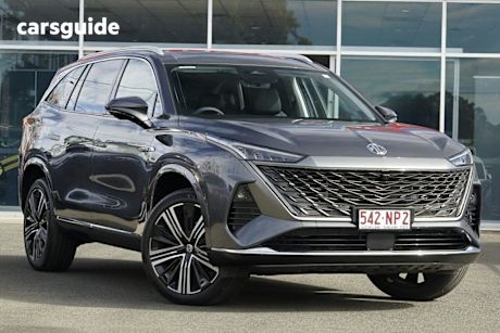 Grey 2025 MG MG QS SUV