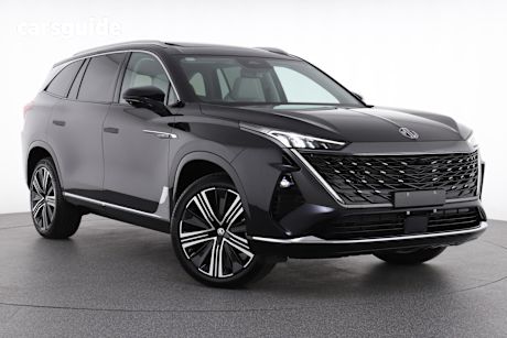 Black 2025 MG Qs SUV ESSENCE 4X4