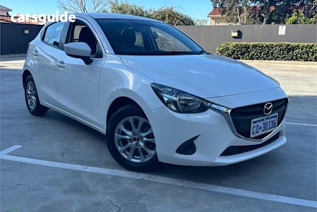 White 2015 Mazda Mazda2 Hatch MAXX