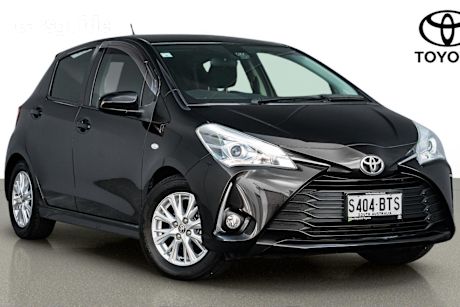 Black 2017 Toyota Yaris Hatch ZR F