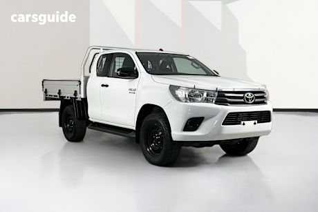 White 2018 Toyota Hilux X Cab Cab Chassis Sr (4X4)