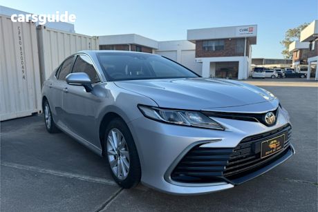 Silver 2021 Toyota Camry Sedan ASCENT F