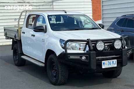 White 2020 Toyota Hilux Ute Tray SR 4X4