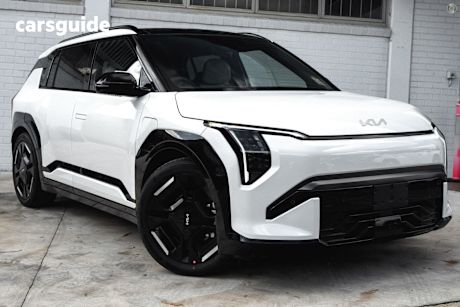 White 2025 Kia Ev3 SUV GT-LINE LONG RANGE F