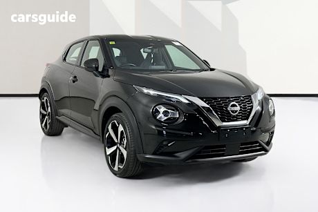 Black 2023 Nissan Juke Hatchback St-L