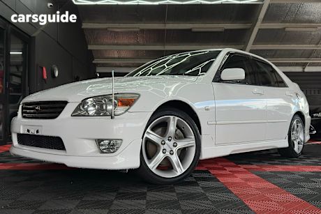 White 2000 Toyota Altezza Sedan RS200 Z- EDITION 4CYL AUTO SEDAN 2.0I