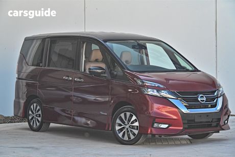 Red 2017 Nissan Serena OtherCar
