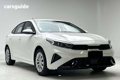 White 2024 Kia Cerato Hatch S F