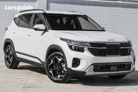White 2025 Kia Seltos SUV SPORT+ 4X4