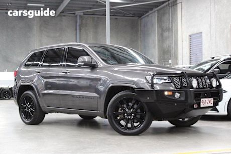 Grey 2020 Jeep Grand Cherokee Wagon Night Eagle (4X4)