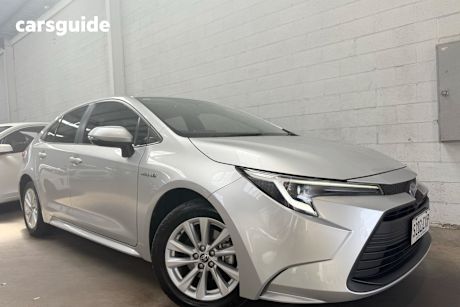 Silver 2023 Toyota Corolla Sedan SX F