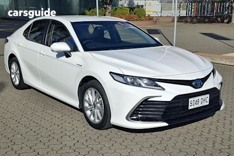 White 2023 Toyota Camry Sedan ASCENT F