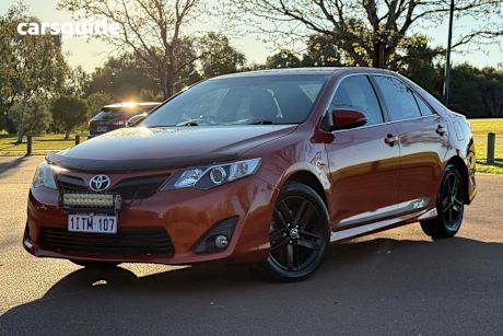 Orange 2014 Toyota Camry Sedan Rz S.E.