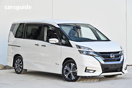 White 2018 Nissan Serena OtherCar