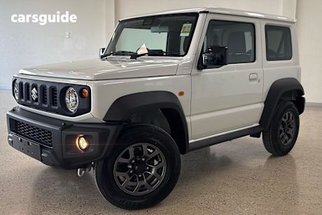 White 2025 Suzuki Jimny SUV GLX 4X4