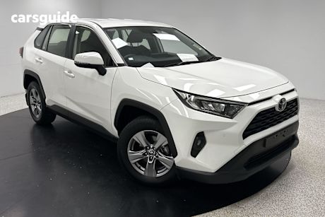 White 2023 Toyota RAV4 SUV GXL F