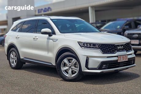 White 2021 Kia Sorento SUV S F