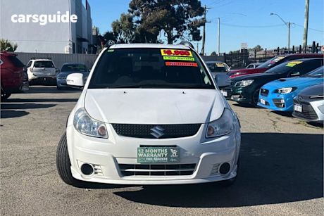 White 2013 Suzuki SX4 Hatch CROSSOVER F
