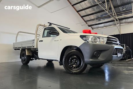 White 2022 Toyota Hilux Ute Tray WORKMATE R