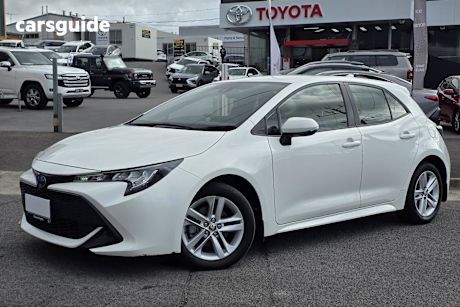 White 2020 Toyota Corolla Hatch ASCENT SPORT F