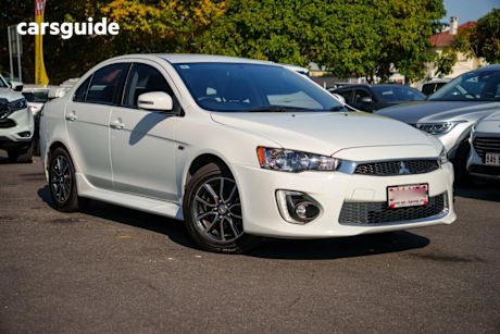 White 2015 Mitsubishi Lancer Sedan Es Sport