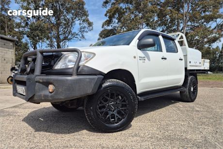 White 2011 Toyota Hilux Ute Tray SR 4X4