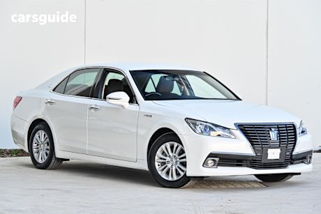 White 2015 Toyota Crown HYBRID OtherCar